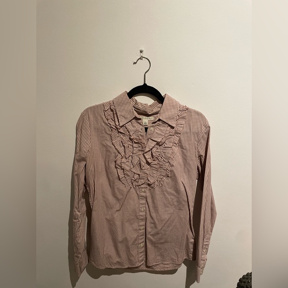 Like new Banana Republic Women’s button up shirt